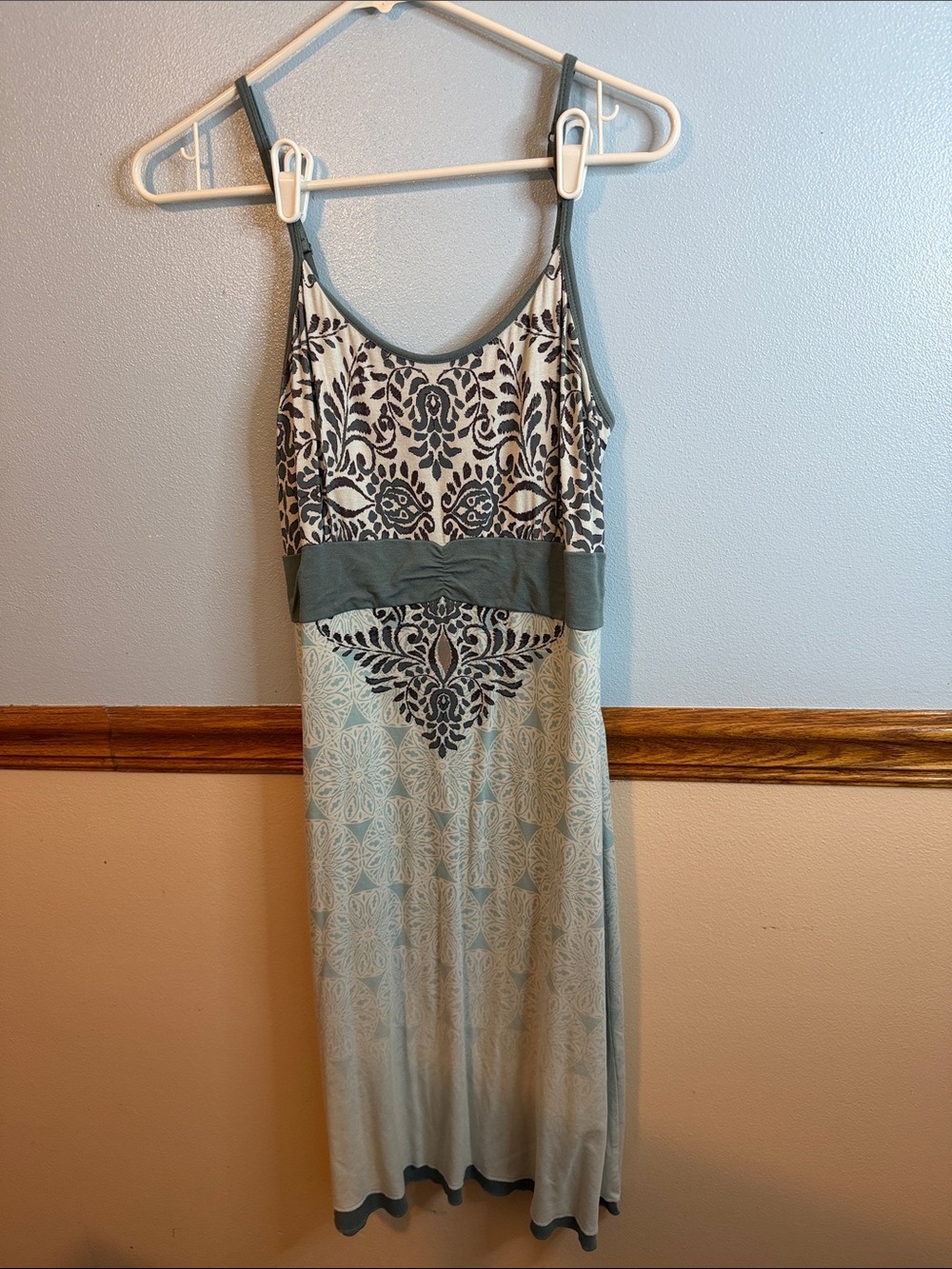 Athleta Dip Dye Paisley Strappy Tank Dress Size M Green EUC 756352
